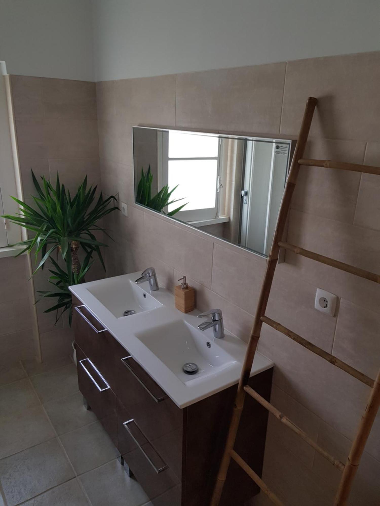 Bed & Breakfast Element Costa da Caparica
